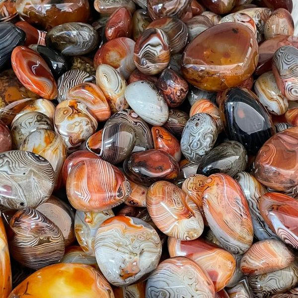 1kg madagascar natural sardonyx agate crystal tumbled silk mineral specimen polished reiki healing decor decorative objects & figurines
1kg madagascar natural sardonyx agate crystal tumbled silk mineral specimen polished reiki healing decor decorative objects & figurines