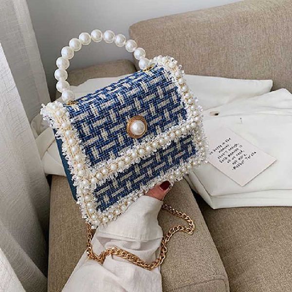 elegant women's pearl portable fashion backpack designer chain shoulder messenger bags. waist bags
elegant women's pearl portable fashion backpack designer chain shoulder messenger bags. waist bags
