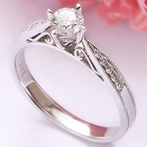 cluster rings 14k au585 white gold ring women wedding anniversary engagement party vintage 4 claw round moissanite diamond elegant trendy, Golden;silver
cluster rings 14k au585 white gold ring women wedding anniversary engagement party vintage 4 claw round moissanite diamond elegant trendy, Golden;silver
