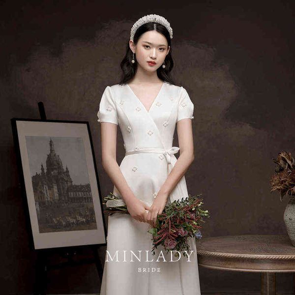 luxury street style dresses toast bride autumn 2021 engagement cheongsam satin red light wedding, Black;pink
luxury street style dresses toast bride autumn 2021 engagement cheongsam satin red light wedding, Black;pink