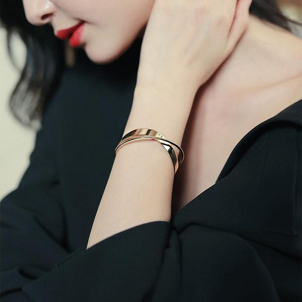 link, chain 2021han edition ins niche design feeling girlfriends bangle bracelet with female temperament contracted students, Black
link, chain 2021han edition ins niche design feeling girlfriends bangle bracelet with female temperament contracted students, Black