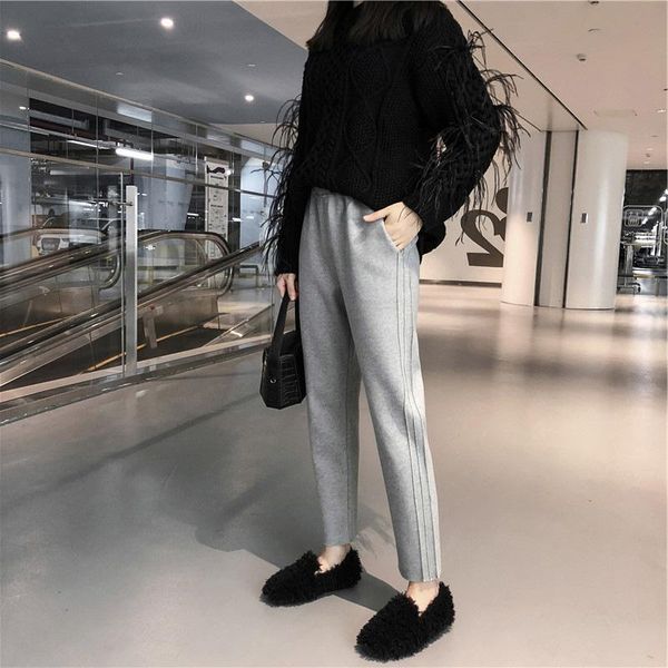 autumn and winter loose skinny casual straight maternity pants padded woolen harem bottoms, White
autumn and winter loose skinny casual straight maternity pants padded woolen harem bottoms, White