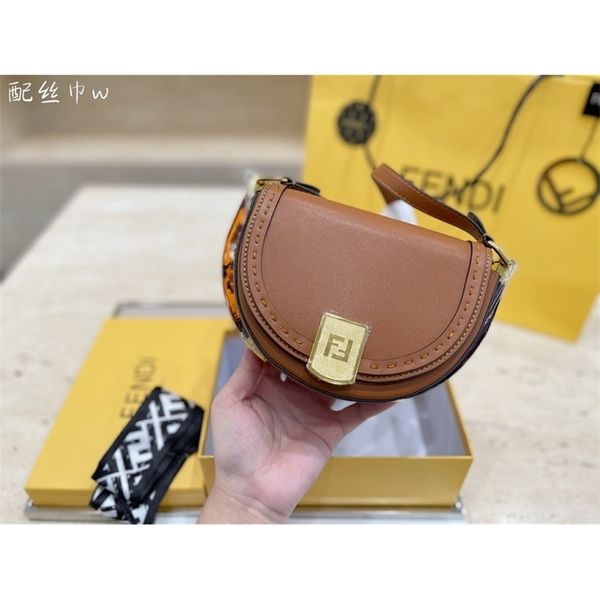 wholesale outlet same half f saddle yuan shanshan f lock moon bag hawksbill golden shield one shoulder messenger bag yw luxurys designers ba
wholesale outlet same half f saddle yuan shanshan f lock moon bag hawksbill golden shield one shoulder messenger bag yw luxurys designers ba
