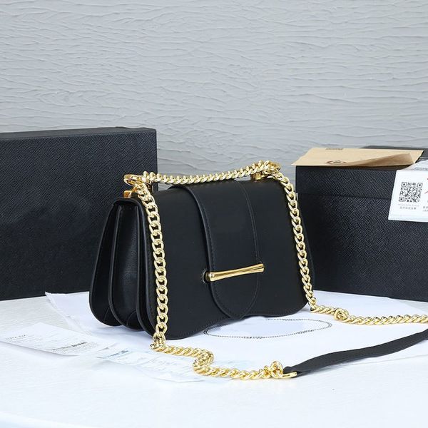 ladies crossbody messenger handbags purses s women chain shoulder classic flap bag black leather wallet high quality
ladies crossbody messenger handbags purses s women chain shoulder classic flap bag black leather wallet high quality