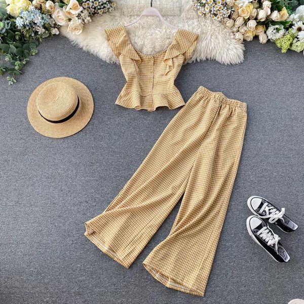 women's tracksuits early spring suit two-piece set age reducing western style short ruffle plaid shirt high waist wide leg pants t-shir, Gray
women's tracksuits early spring suit two-piece set age reducing western style short ruffle plaid shirt high waist wide leg pants t-shir, Gray
