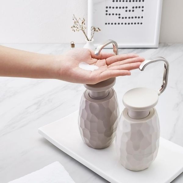 400ml creative household one hand soap bottle environmental protection el bathroom pot bath accessory set
400ml creative household one hand soap bottle environmental protection el bathroom pot bath accessory set