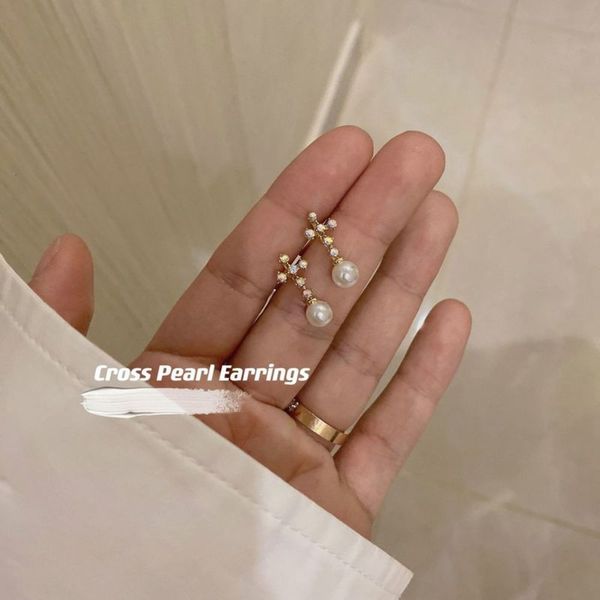 korean geometric diamond cross french color commuter colored rhinestone earrings female, Black
korean geometric diamond cross french color commuter colored rhinestone earrings female, Black