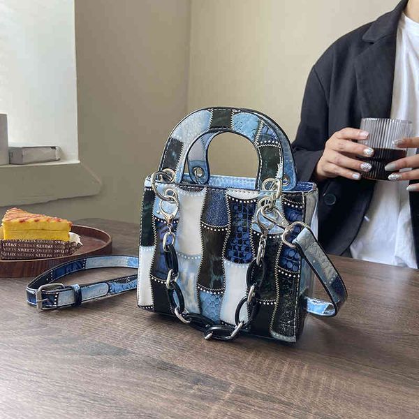 new fashion handbag women 2021 new french design women's handbag messenger bag mini princess bag personalized trendy bag
new fashion handbag women 2021 new french design women's handbag messenger bag mini princess bag personalized trendy bag