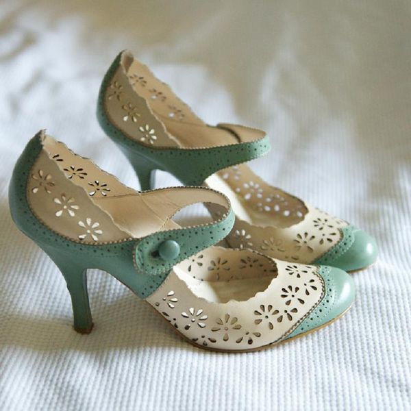 dress shoes pumps women summer high heels british brogue ladies sandals hollow out stiletto bridal wedding party, Black
dress shoes pumps women summer high heels british brogue ladies sandals hollow out stiletto bridal wedding party, Black