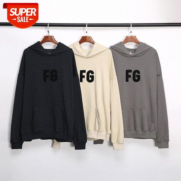 fg no. 6 embroidered'fg' rich cotton terry hooded sweater and hoodie with towel on the chest #ha1c, Black
fg no. 6 embroidered'fg' rich cotton terry hooded sweater and hoodie with towel on the chest #ha1c, Black