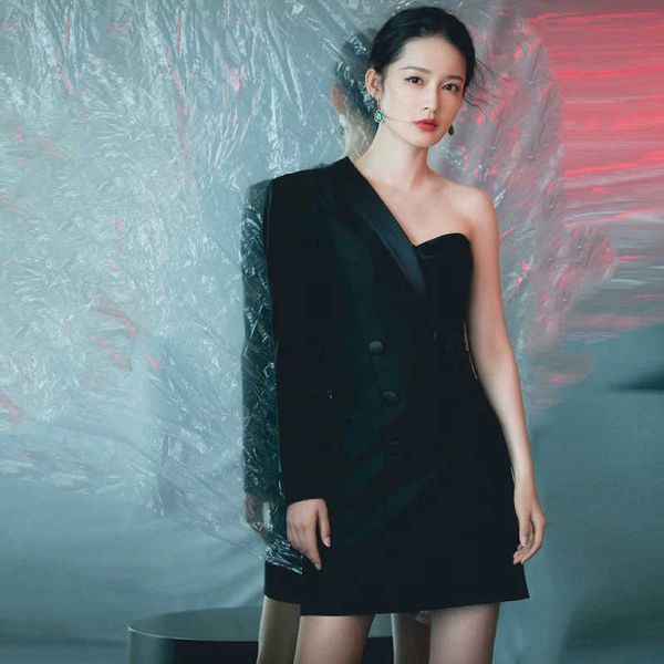 luxury evening dress 2021 banquet evening femininity off shoulder celebrity party small black slim wrap hip, Black;gray
luxury evening dress 2021 banquet evening femininity off shoulder celebrity party small black slim wrap hip, Black;gray