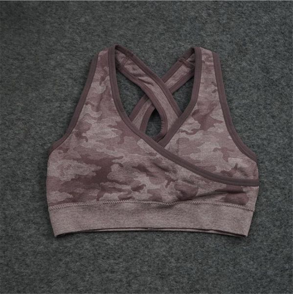 women vital seamless knitted quick-drying tight sports vest yoga camouflage fitness bra ds40 gym clothing, White;black
women vital seamless knitted quick-drying tight sports vest yoga camouflage fitness bra ds40 gym clothing, White;black