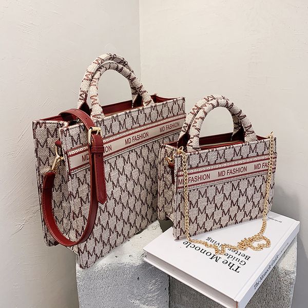 bag female 2021 fashion korean letter high capacity tote single shoulder messenger handbag tide bag
bag female 2021 fashion korean letter high capacity tote single shoulder messenger handbag tide bag