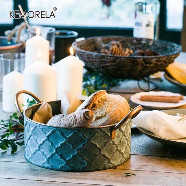 iron bread basket retro antique stye famiy meta storage basket fruit container fried vintage tray with hande decoration
iron bread basket retro antique stye famiy meta storage basket fruit container fried vintage tray with hande decoration
