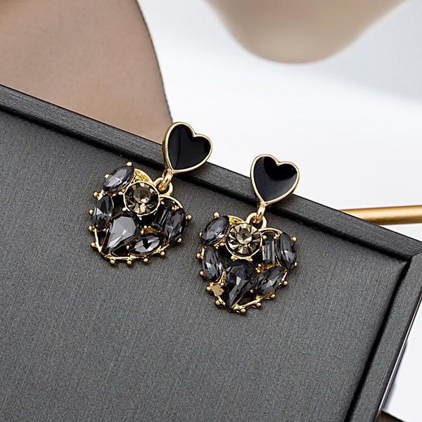 stud korean fashion trend simple black earrings for women 2021 luxury jewelry trendy wholesale, Golden;silver
stud korean fashion trend simple black earrings for women 2021 luxury jewelry trendy wholesale, Golden;silver