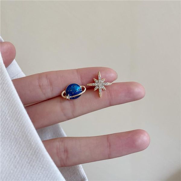 stud timlee e101 cute star planet rhinestone asymmetry alloy studs earrings personality accessories wholesale, Golden;silver
stud timlee e101 cute star planet rhinestone asymmetry alloy studs earrings personality accessories wholesale, Golden;silver