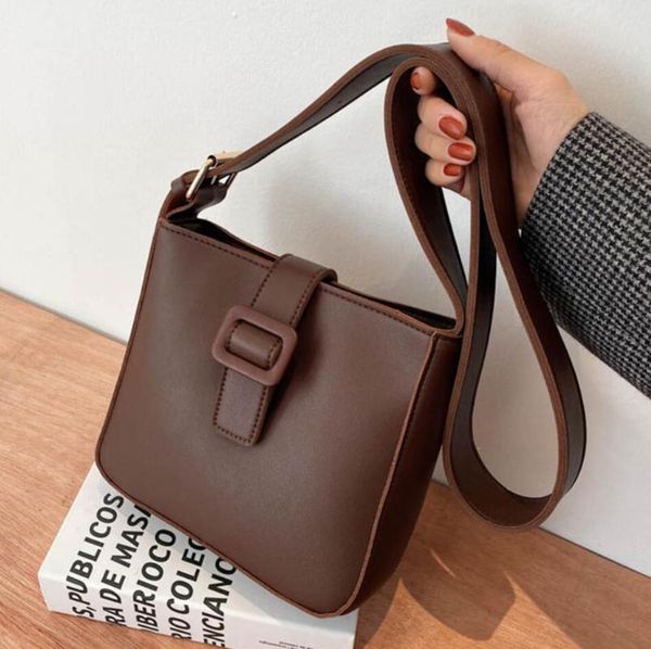 evening bags retro sewing thread 2021 fashion female tote quality pu leather women designer handbag shoulder messenger
evening bags retro sewing thread 2021 fashion female tote quality pu leather women designer handbag shoulder messenger