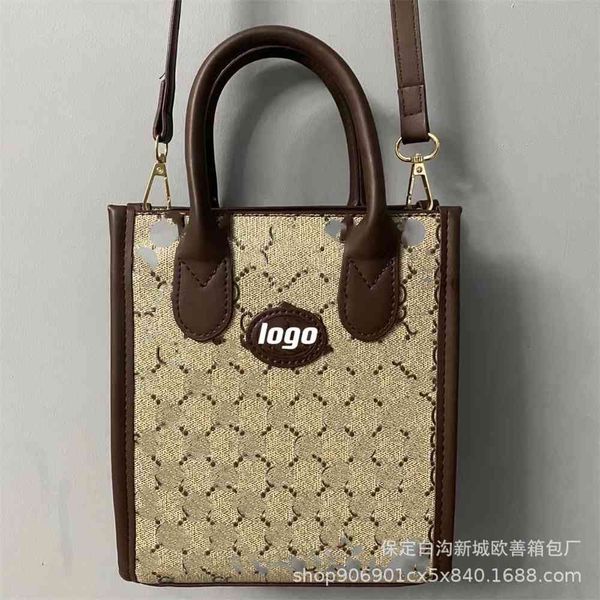 autumn and winter new mini tote bag star same one shoulder messenger bag hand fashion mobile phone
autumn and winter new mini tote bag star same one shoulder messenger bag hand fashion mobile phone