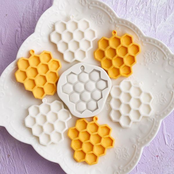 cake tools cartoon honeycomb silicone mold fondant mould decorating chocolate gumpaste kitchen accessories 
cake tools cartoon honeycomb silicone mold fondant mould decorating chocolate gumpaste kitchen accessories