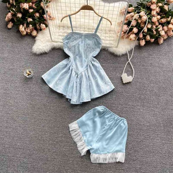 women pajamas set summer chic camisole and elastic waist lace spliced short pants suits casual female home clothes 210603, White
women pajamas set summer chic camisole and elastic waist lace spliced short pants suits casual female home clothes 210603, White