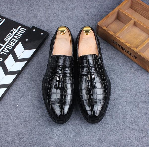 party shoes for men coiffeur wedding shoes men elegant italian brand patent leather dress shoes men formal sepatu slip on pria eu39-44, Black
party shoes for men coiffeur wedding shoes men elegant italian brand patent leather dress shoes men formal sepatu slip on pria eu39-44, Black