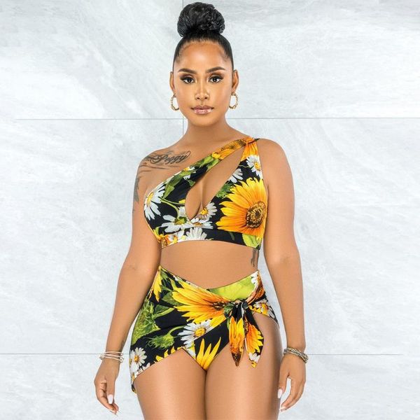 women's tracksuits summer 2021 european and american fashion casual commuting sunflower print split swimsuit three-piece set, Gray 
women's tracksuits summer 2021 european and american fashion casual commuting sunflower print split swimsuit three-piece set, Gray