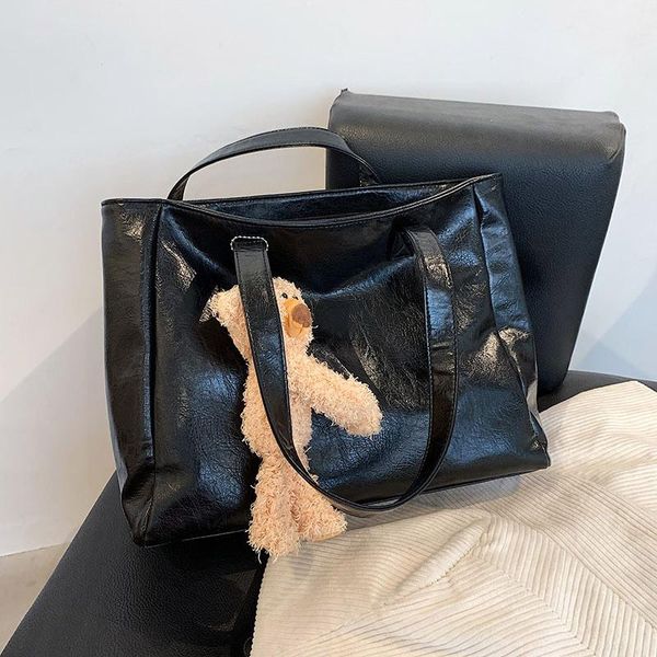 evening bags fashion trend ladies tote with pendant 2021 winter luxury handbags casual travel shopping shoulder bag for women totes
evening bags fashion trend ladies tote with pendant 2021 winter luxury handbags casual travel shopping shoulder bag for women totes