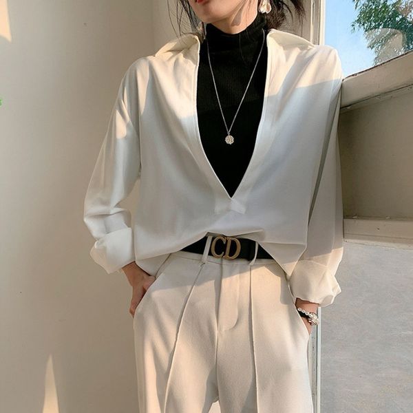 white shirt women's sense of dign small fold over 2021 autumn long sleeve v-neck top
white shirt women's sense of dign small fold over 2021 autumn long sleeve v-neck top