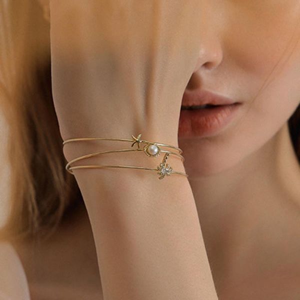 charm bracelets 2021 gold color 3pcs/set shell starfish pearl set women metal crystal opening adjustable bracelet bangles pulseira, Golden;silver
charm bracelets 2021 gold color 3pcs/set shell starfish pearl set women metal crystal opening adjustable bracelet bangles pulseira, Golden;silver