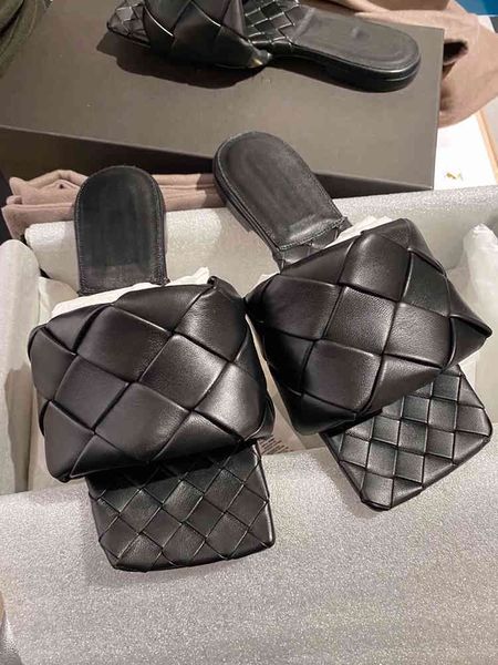 cow leather woven slippers flat bottom square head full leather one line slippers 21 net red, Black
cow leather woven slippers flat bottom square head full leather one line slippers 21 net red, Black