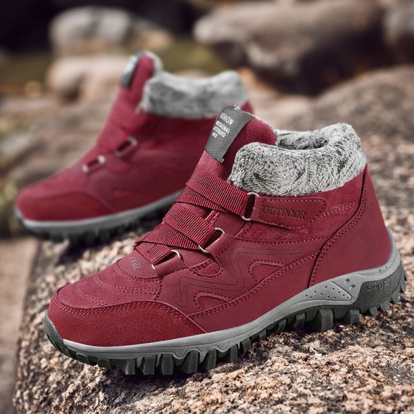large mountaineering shoes warm plush mother's cold and antie snow boots outdoor sports women's
large mountaineering shoes warm plush mother's cold and antie snow boots outdoor sports women's