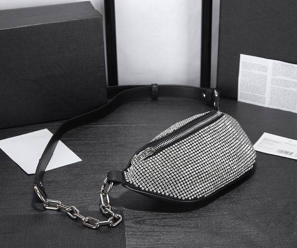 women men brand fashion blingbling waist bags genuine leather chest bag full diamond party cross body pouch purses
women men brand fashion blingbling waist bags genuine leather chest bag full diamond party cross body pouch purses