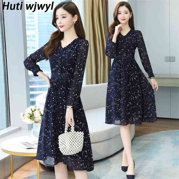 autumn winter plus size print long sleeve dress vintage floral casual boho midi elegant women bodycon party vestidos 210528, Black;gray
autumn winter plus size print long sleeve dress vintage floral casual boho midi elegant women bodycon party vestidos 210528, Black;gray