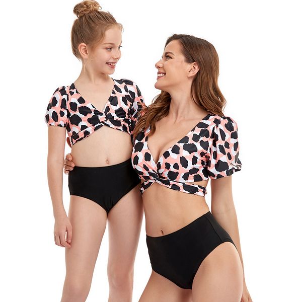 fashion mommy and me clothes family swimwear for mother daughter swimsuit matching oufits high waist bikini floral look dresses, White;black
fashion mommy and me clothes family swimwear for mother daughter swimsuit matching oufits high waist bikini floral look dresses, White;black