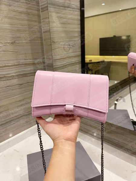 female designer mini black calfskin gold buckle hourglass shoulder bag messenger fashion all-match size 20*13
female designer mini black calfskin gold buckle hourglass shoulder bag messenger fashion all-match size 20*13