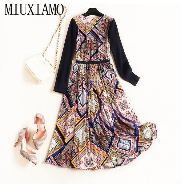 casual dresses miuximao 2021 autumnoffice women lady luxury knitting mid-calf fashion patchwork english vintage print a-line dress, Black;gray
casual dresses miuximao 2021 autumnoffice women lady luxury knitting mid-calf fashion patchwork english vintage print a-line dress, Black;gray