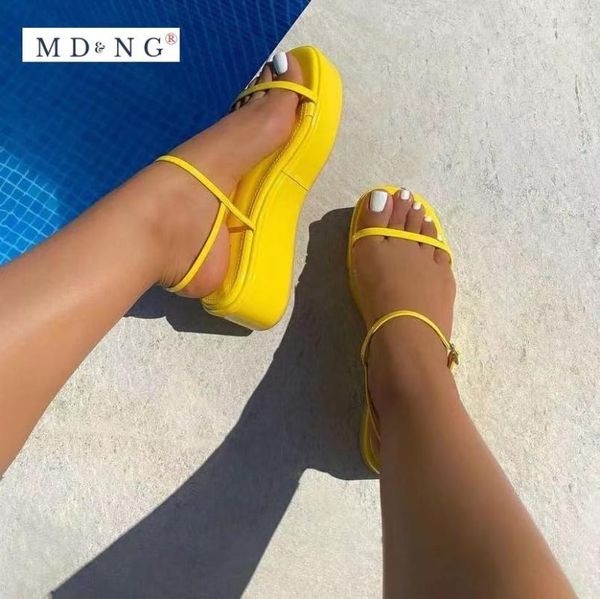 sandals mdng 2021 high heel beach sandal woman luxury shoes for women flat heels platform, Black
sandals mdng 2021 high heel beach sandal woman luxury shoes for women flat heels platform, Black