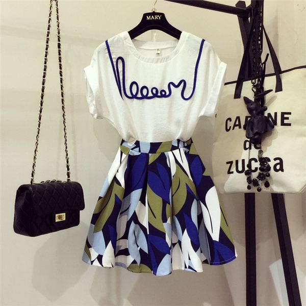 plus size summer women's wave appliques short sleeved t-shirt + elastic waist print short a-line skirt two pieces sets 210515, White
plus size summer women's wave appliques short sleeved t-shirt + elastic waist print short a-line skirt two pieces sets 210515, White