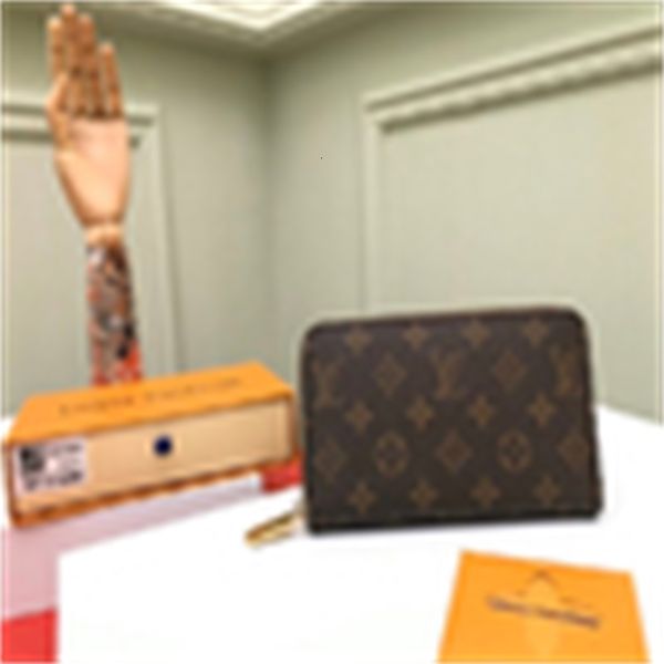 chain with leather brand clutches wallet designer pink lining men luxury long wallet m41896 wallets compact purse single evenin pull, Black;red
chain with leather brand clutches wallet designer pink lining men luxury long wallet m41896 wallets compact purse single evenin pull, Black;red