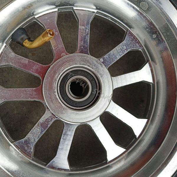 motorcycle wheels & tires 10 inch inflatable 70/65-6.5 tubeless tire vacuum tyre with 6.5" alloy rim fits electric scooter front wheel
motorcycle wheels & tires 10 inch inflatable 70/65-6.5 tubeless tire vacuum tyre with 6.5" alloy rim fits electric scooter front wheel