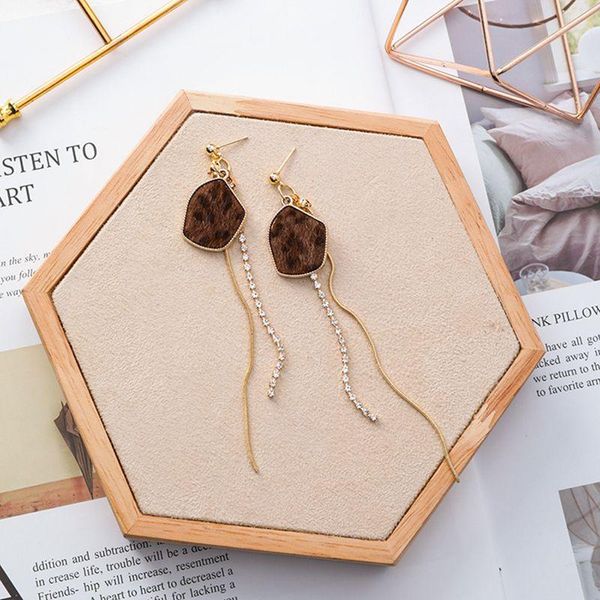 fashion leopard pierced earrings irregular geometric long tassel rhinestone chain ear jewelry costume accessories articles dangle & chan cha, Silver
fashion leopard pierced earrings irregular geometric long tassel rhinestone chain ear jewelry costume accessories articles dangle & chan cha, Silver