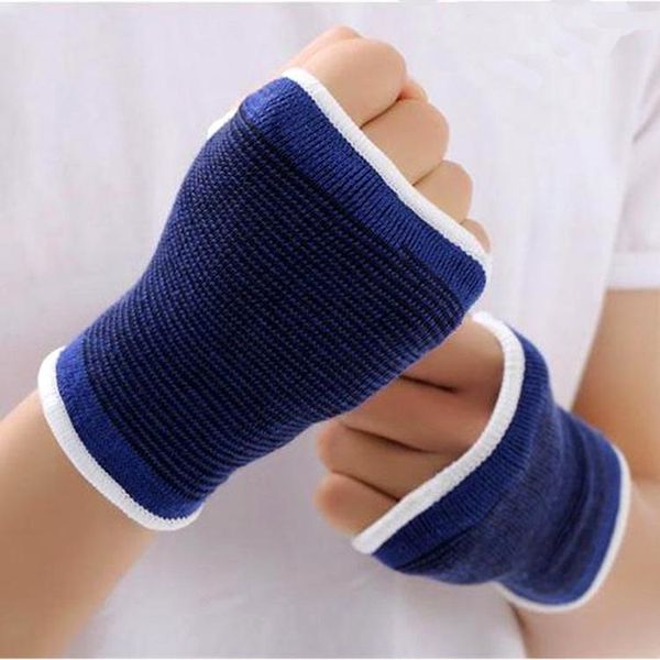 basketball football running sports safety set ankle support bracer palm breathable and comfortable protection convenient hidden, Blue;black
basketball football running sports safety set ankle support bracer palm breathable and comfortable protection convenient hidden, Blue;black