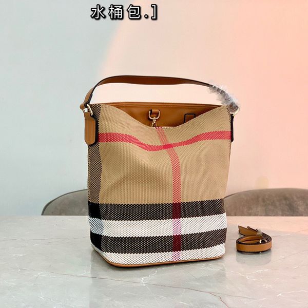 handbag 2021 fashion canvas plaid ins large capacity bucket bag single shoulder messenger
handbag 2021 fashion canvas plaid ins large capacity bucket bag single shoulder messenger