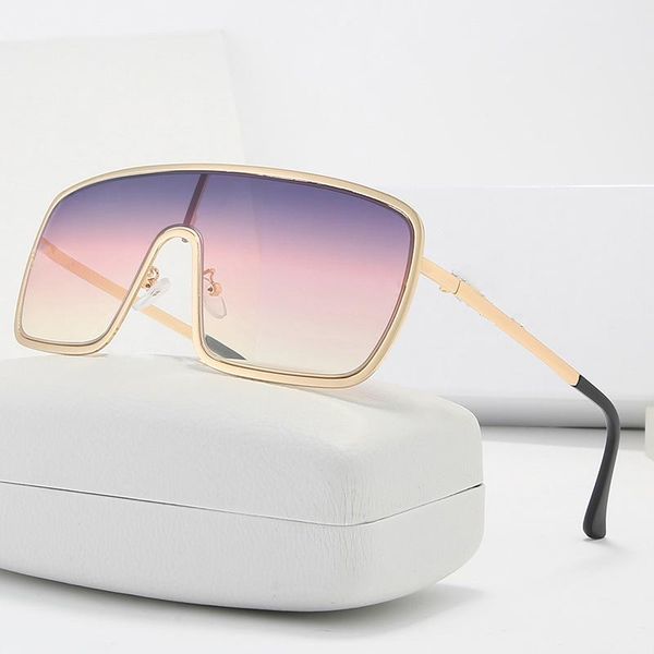sunglasses gorgeous and stylish metal summer for men women luxury vintage glasses with original box 2021, White;black
sunglasses gorgeous and stylish metal summer for men women luxury vintage glasses with original box 2021, White;black