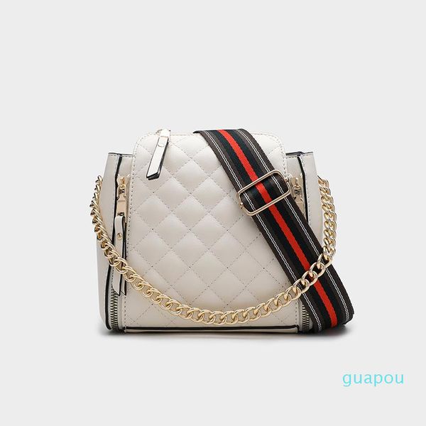 designer women's pu leather shoulder rhombic pattern design wide strap fashion style chain bucket bag
designer women's pu leather shoulder rhombic pattern design wide strap fashion style chain bucket bag