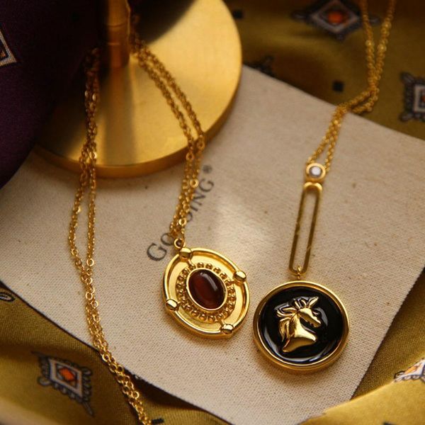 chokers 1pc carved cat's eye stone pendant necklace 18k gold plated epoxy black horse choker color retention clavicle chain jewelry, Golden;silver
chokers 1pc carved cat's eye stone pendant necklace 18k gold plated epoxy black horse choker color retention clavicle chain jewelry, Golden;silver