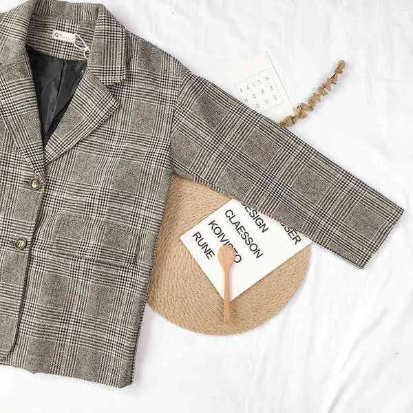 autumn korean vintage plaid blazers women fashion art style loose notched two buttons blazer female all match casual clothing 201013, White;black
autumn korean vintage plaid blazers women fashion art style loose notched two buttons blazer female all match casual clothing 201013, White;black