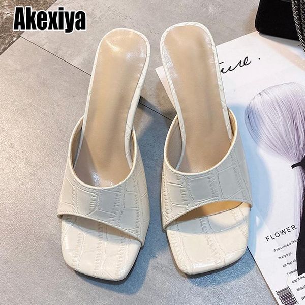 women yellow slides female thick block heels black slippers summer .5cm high luxury peep toe shoes o195
women yellow slides female thick block heels black slippers summer .5cm high luxury peep toe shoes o195
