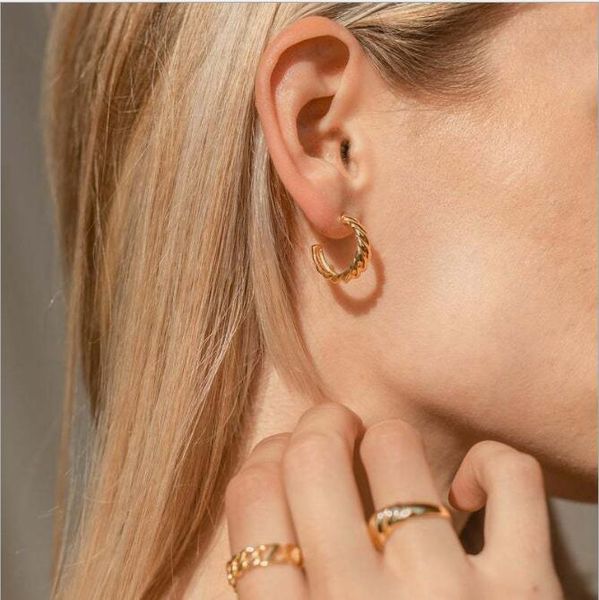 korean fashion c shape twist croissant earrings for women cuff hoop circle round earring female jewelry & huggie, Golden;silver
korean fashion c shape twist croissant earrings for women cuff hoop circle round earring female jewelry & huggie, Golden;silver