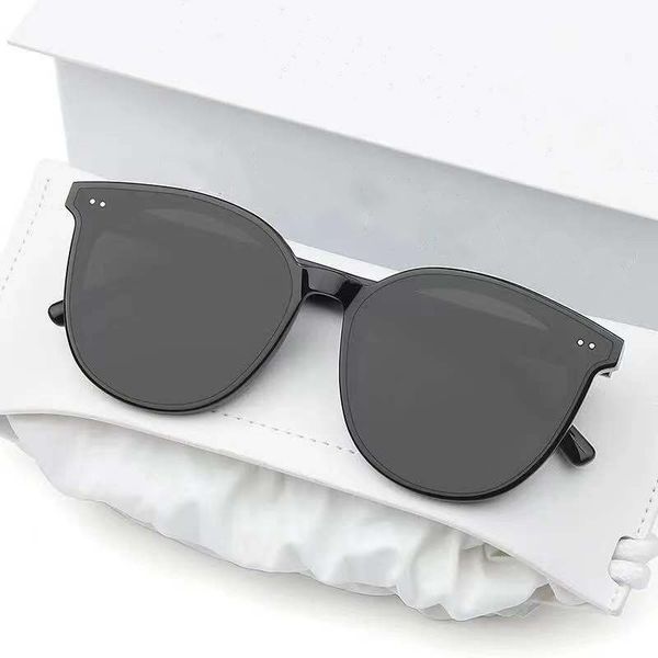 2021 star models classic gentle monster square frame ladies sunglasses fashion men luxury trend high-end universal, White;black
2021 star models classic gentle monster square frame ladies sunglasses fashion men luxury trend high-end universal, White;black